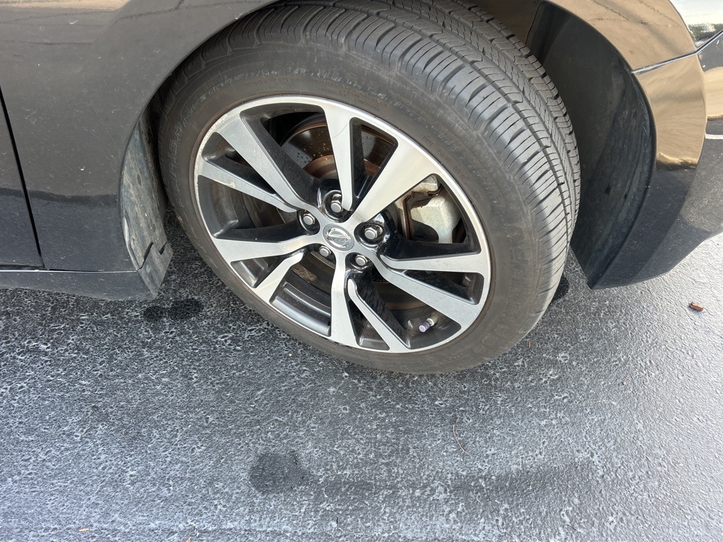 Used 2018 Nissan Maxima SV with VIN 1N4AA6AP7JC368262 for sale in Greer, SC