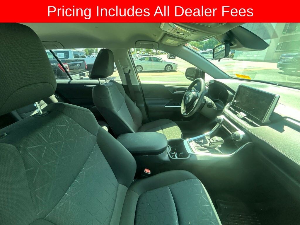 Used 2025 Toyota RAV4 Hybrid XLE SUV
