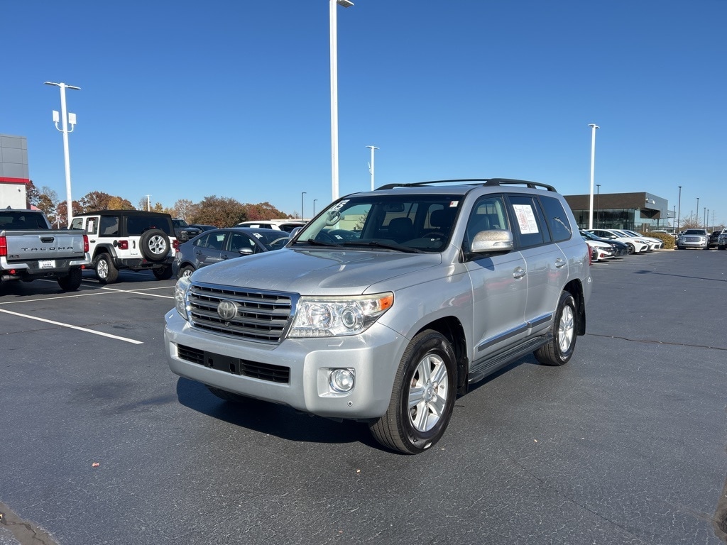 2015 Toyota Land Cruiser Base's photo