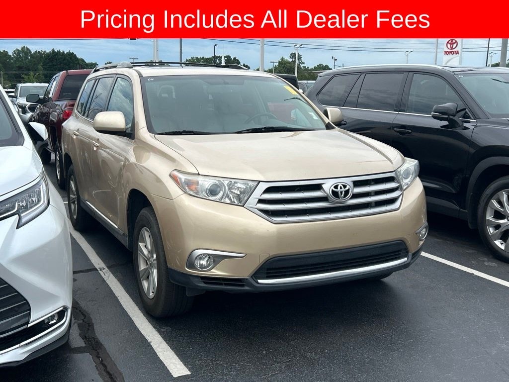 Used 2013 Toyota Highlander SE V6 SUV