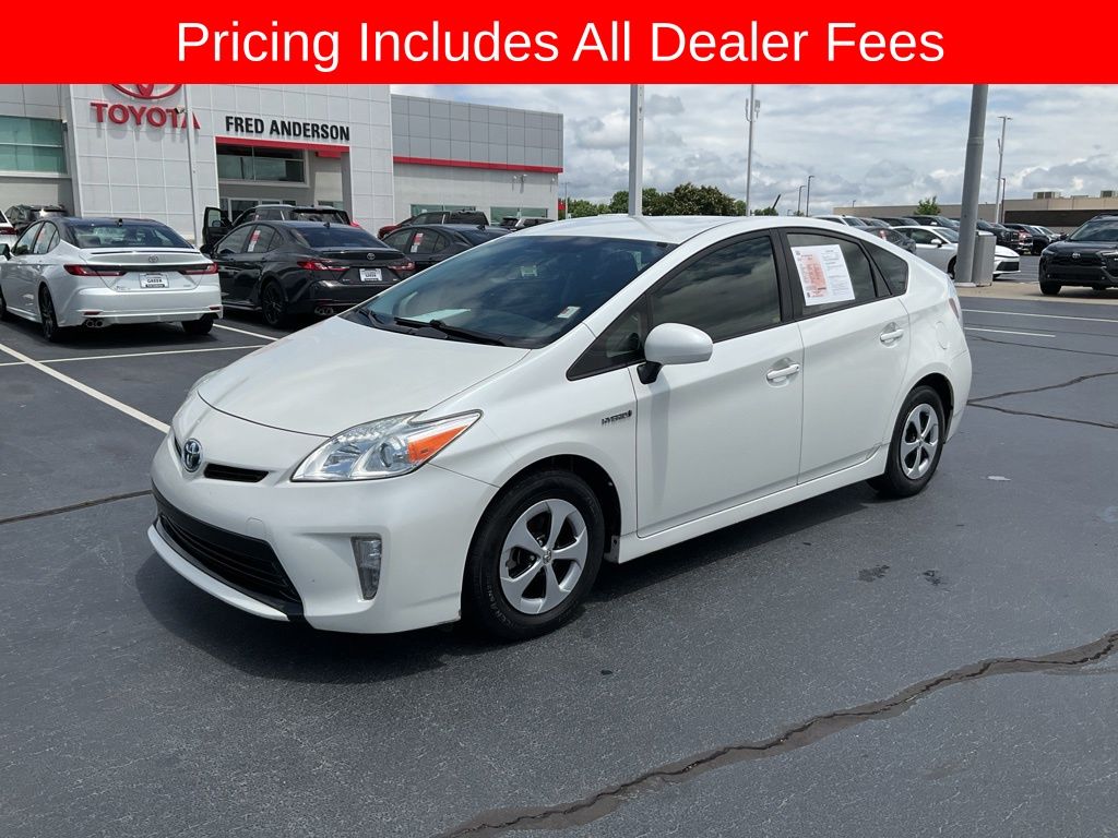 2015 Toyota Prius Four's photo
