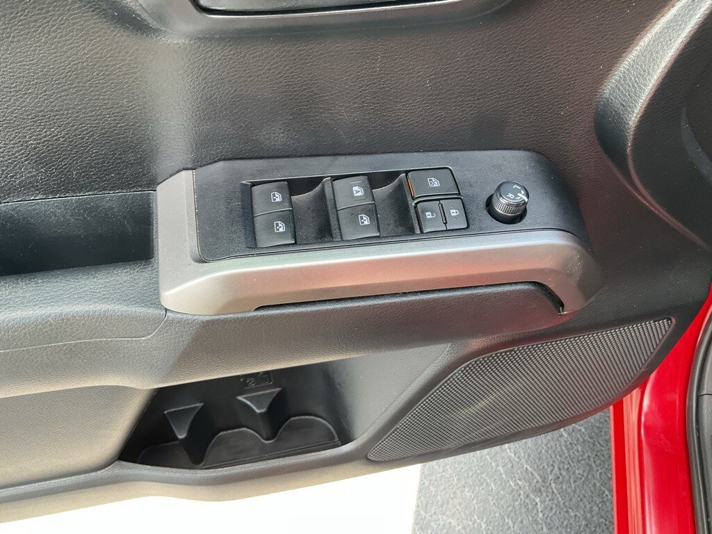 2022 Toyota Tacoma SR5 V6 photo 4