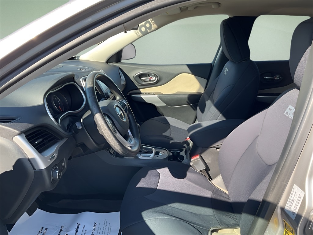 Used 2018 Jeep Cherokee Latitude with VIN 1C4PJMCX0JD521371 for sale in Greer, SC