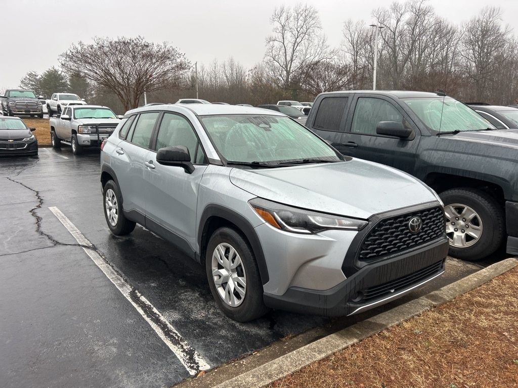 2023 Toyota Corolla Cross L's photo