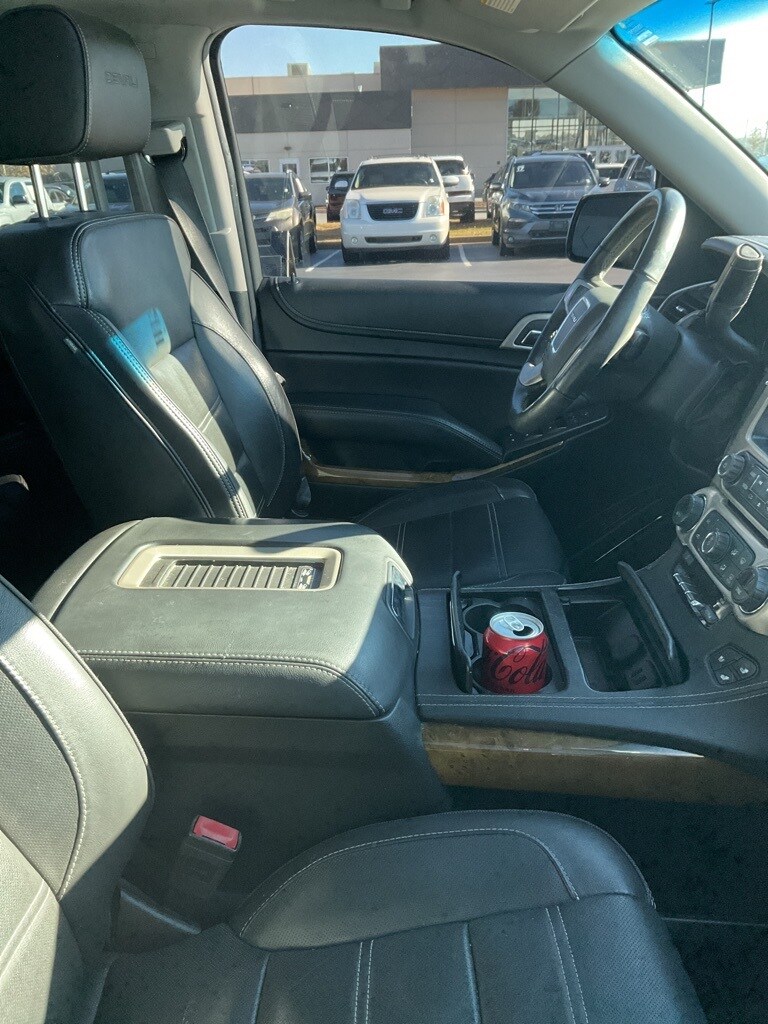 2017 Gmc Yukon Denali photo 3