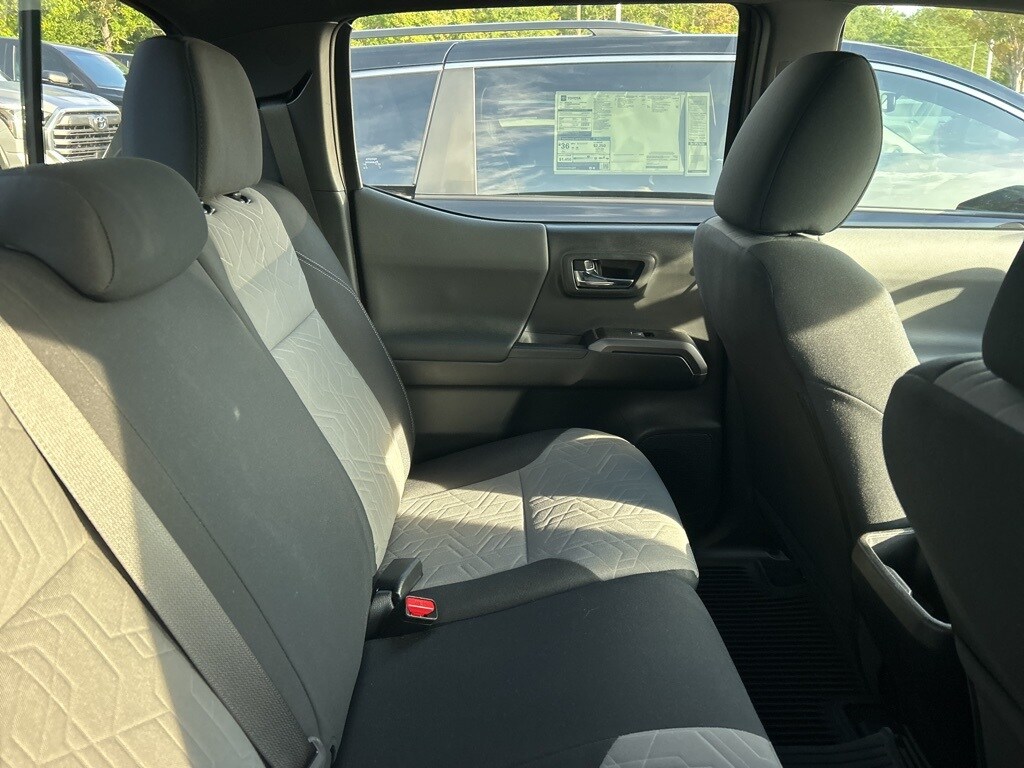 2023 Toyota Tacoma TRD Sport V6 photo 3