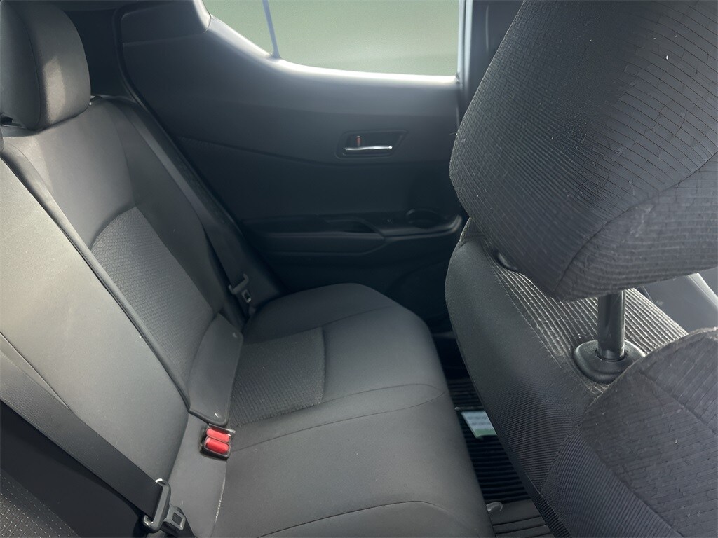 2018 Toyota C-HR XLE Premium photo 4