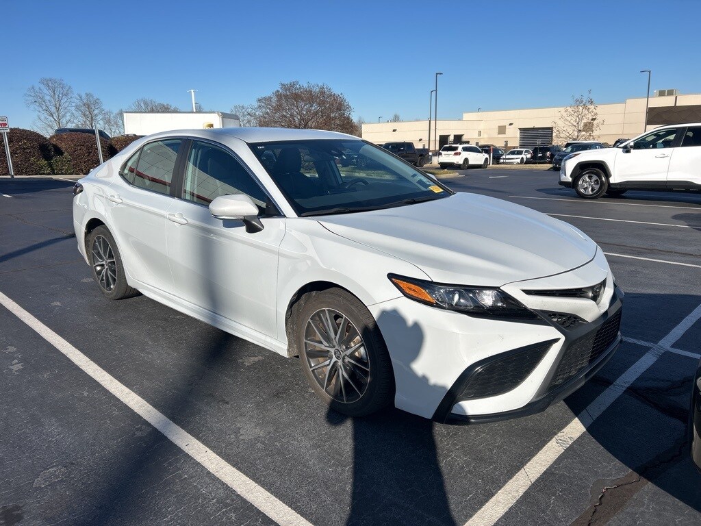 Used 2024 Toyota Camry SE Sedan