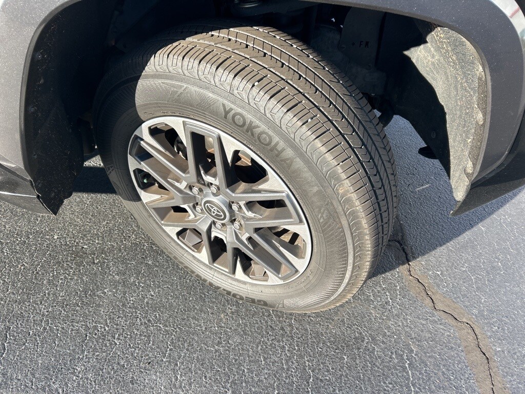 2022 Toyota Tundra Limited photo 2