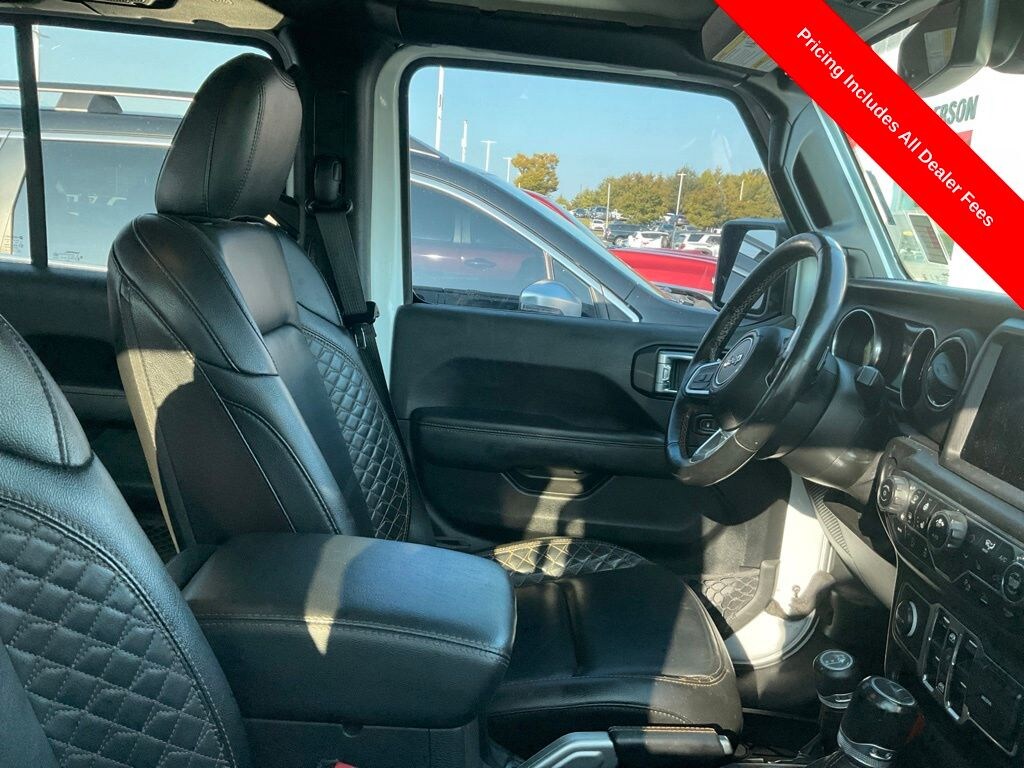 Used 2021 Jeep Gladiator Overland Truck