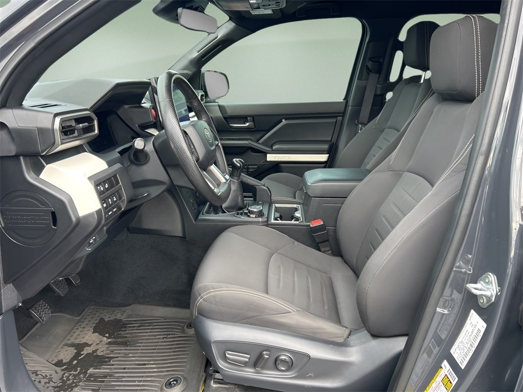 2024 Toyota Tacoma TRD Off-Road photo 2