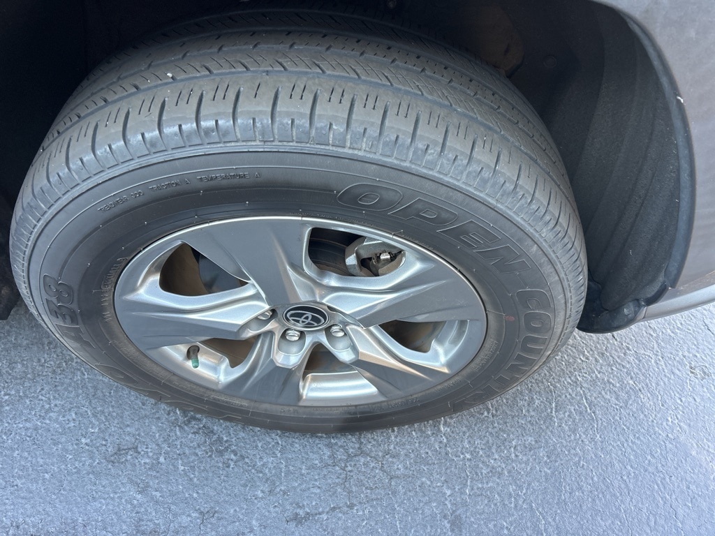 Used 2023 Toyota RAV4 XLE with VIN 2T3W1RFV9PC231016 for sale in Kansas City