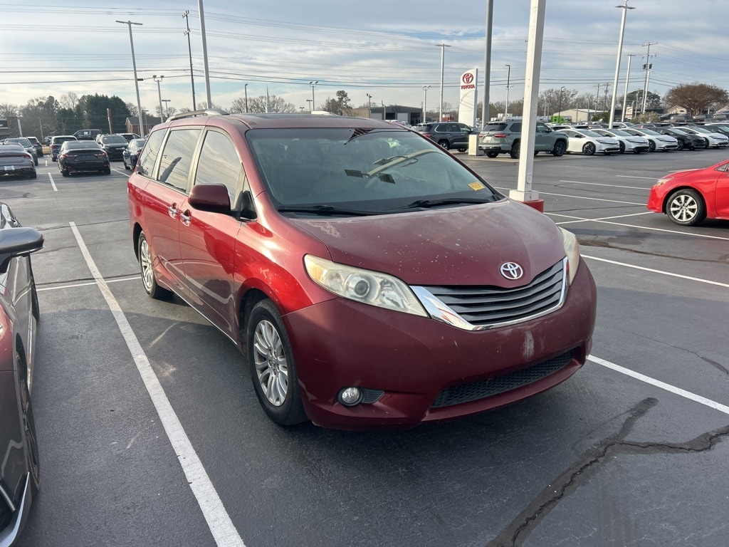 2013 Toyota Sienna XLE