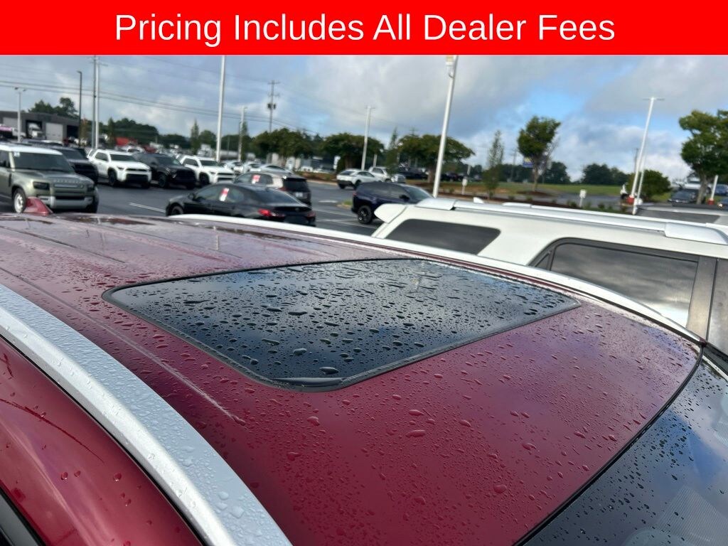 Used 2024 Toyota Highlander LE SUV