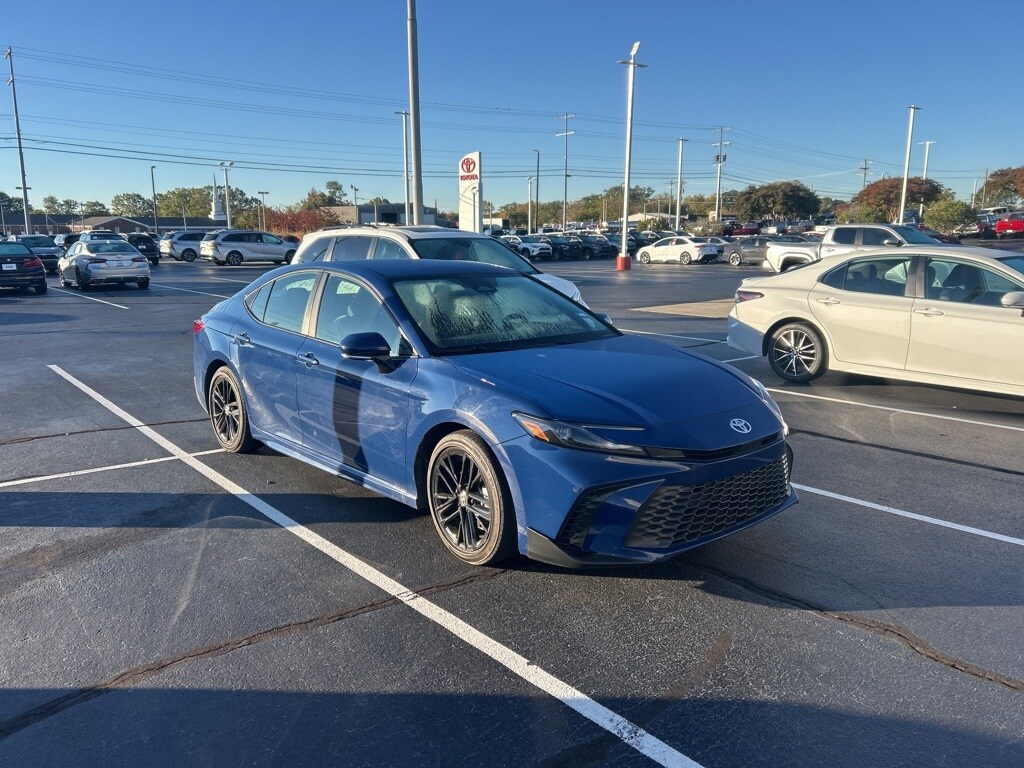 Used 2025 Toyota Camry SE Sedan