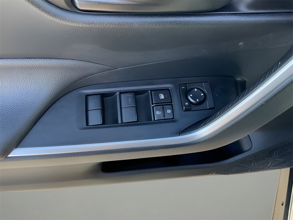 2018 Jeep Grand Cherokee Laredo photo 3