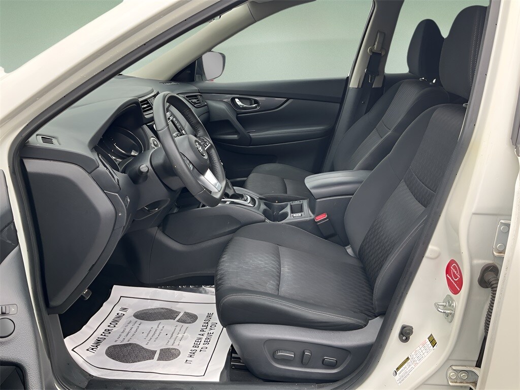 Used 2020 Nissan Rogue SV SUV