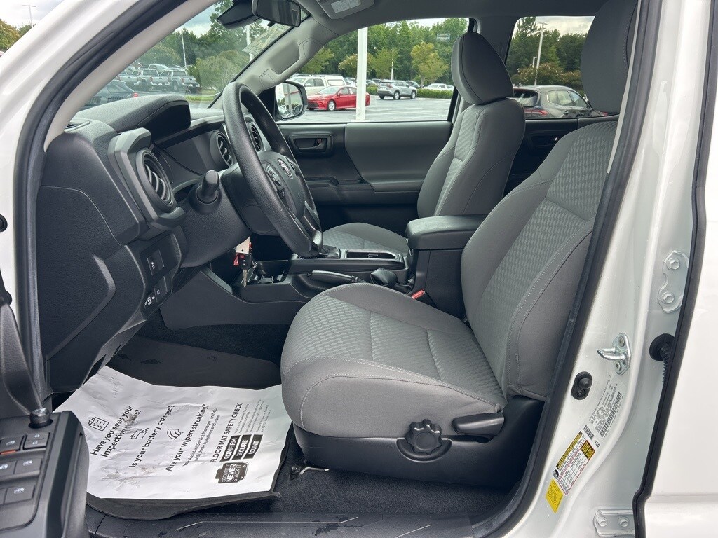 2023 Toyota Tacoma SR V6 photo 2