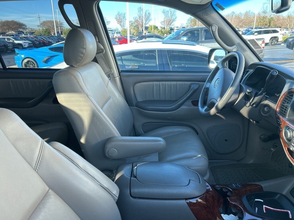2007 Toyota Sequoia Limited photo 3