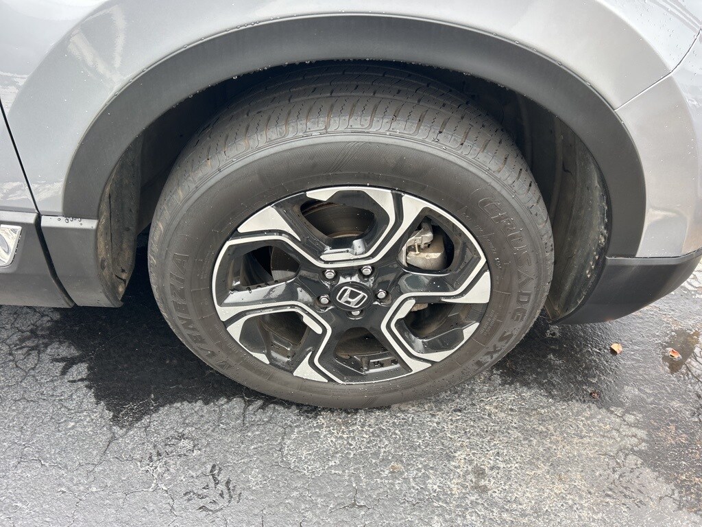 2018 Honda CR-V Touring photo 2