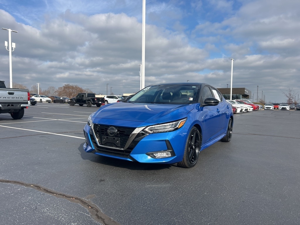 2023 Nissan Sentra SR's photo
