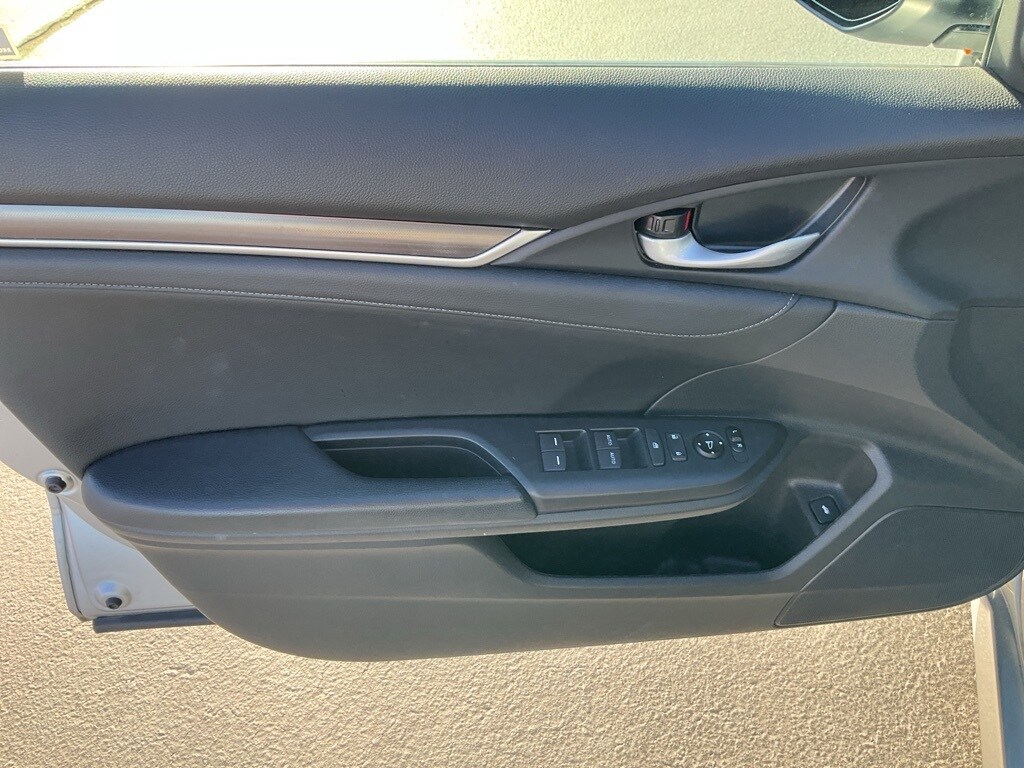 2020 Honda Civic EX-L photo 3