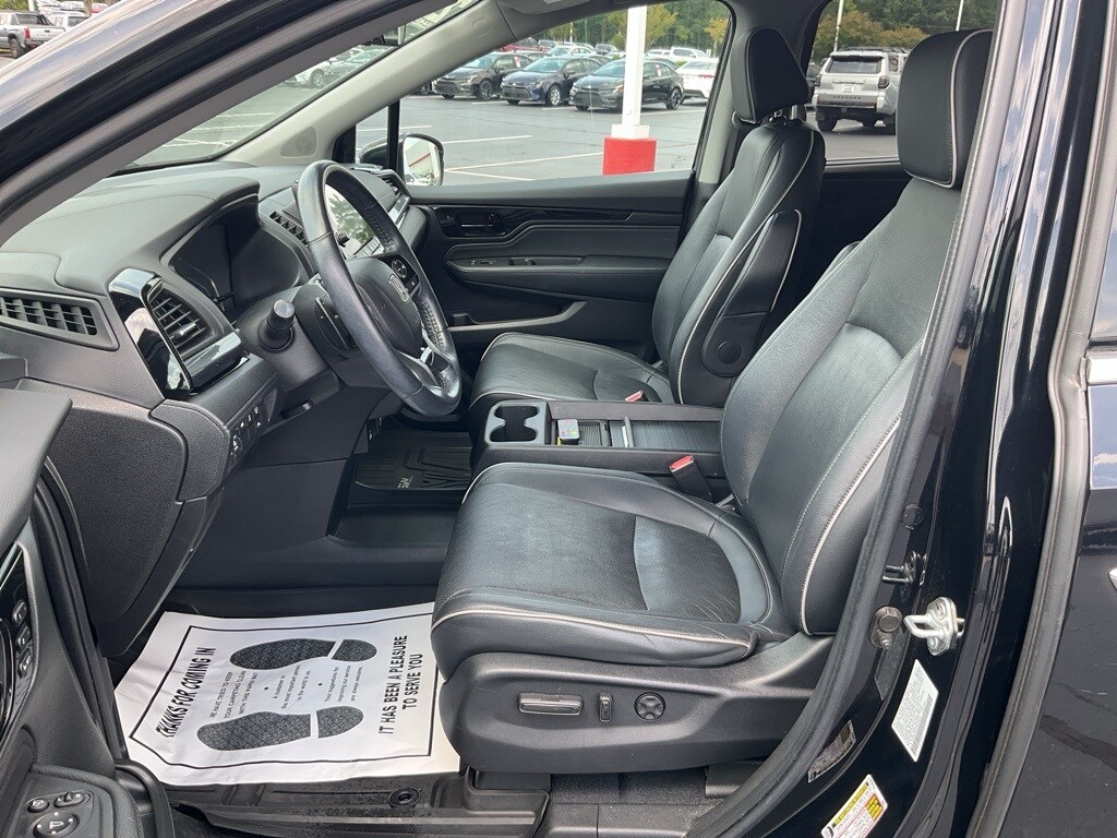 2022 Honda Odyssey Elite photo 2