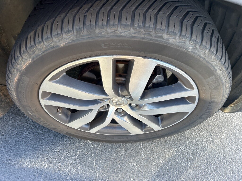 Used 2018 Honda Pilot Touring FWD SUV