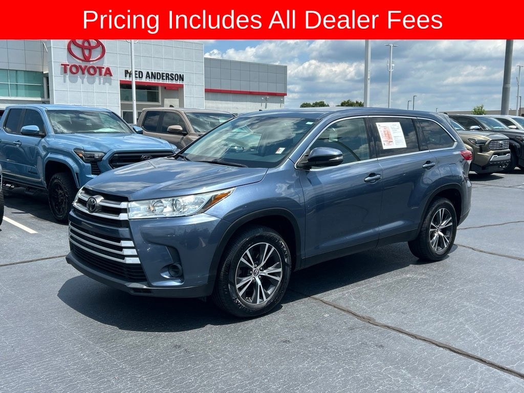 Used 2019 Toyota Highlander LE V6 SUV