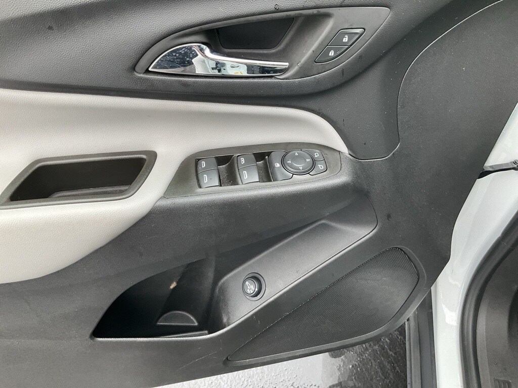 2023 Chevrolet Equinox LT photo 4