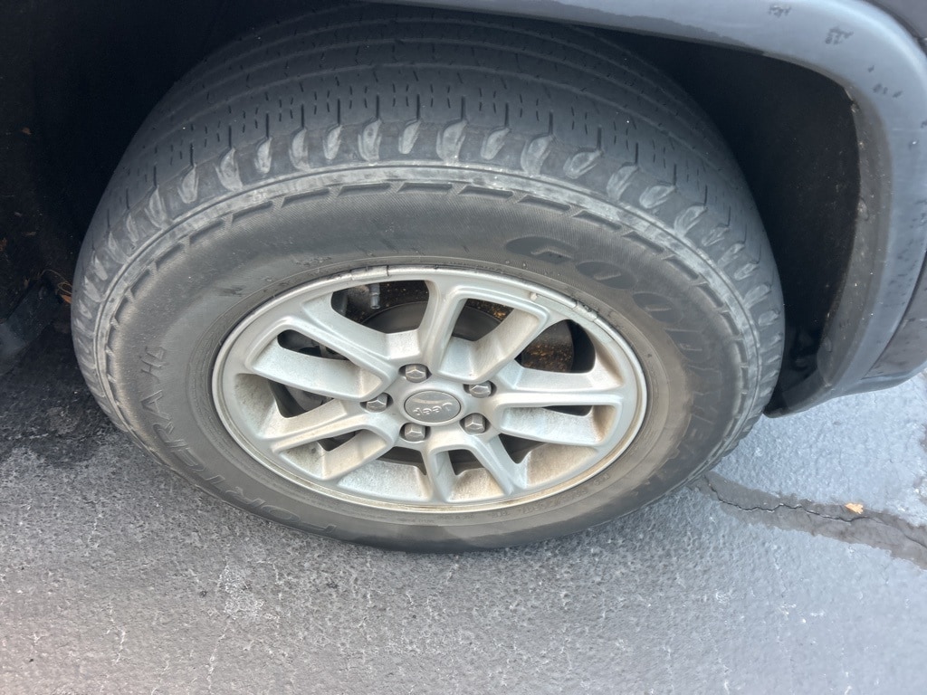 Used 2018 Jeep Grand Cherokee Laredo 4x4 SUV