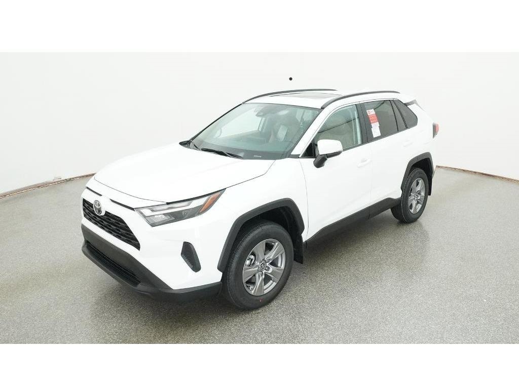 2025 Toyota RAV4 XLE's photo