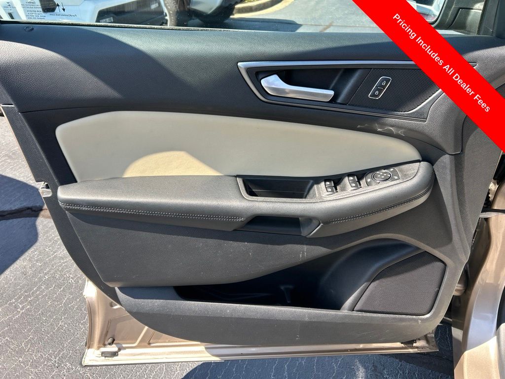 Used 2020 Ford Edge SE SUV