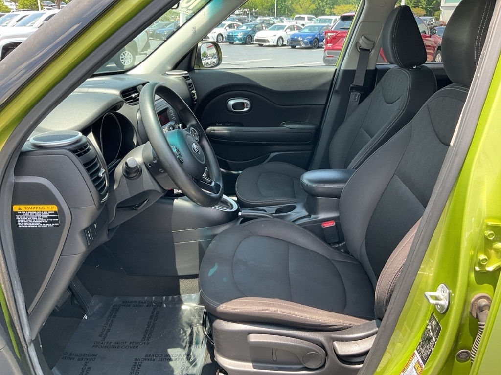 Used 2016 Kia Soul Base with VIN KNDJN2A29G7827871 for sale in Greer, SC