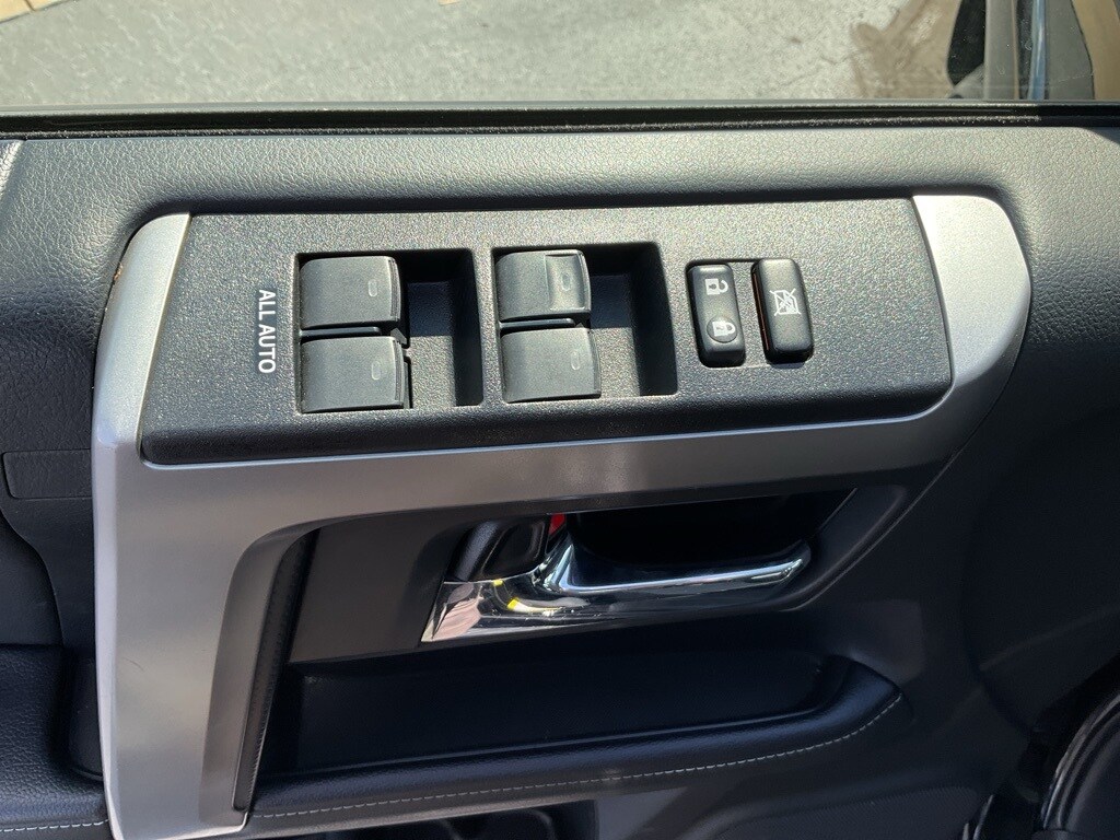 2024 Toyota 4Runner SR5 photo 3