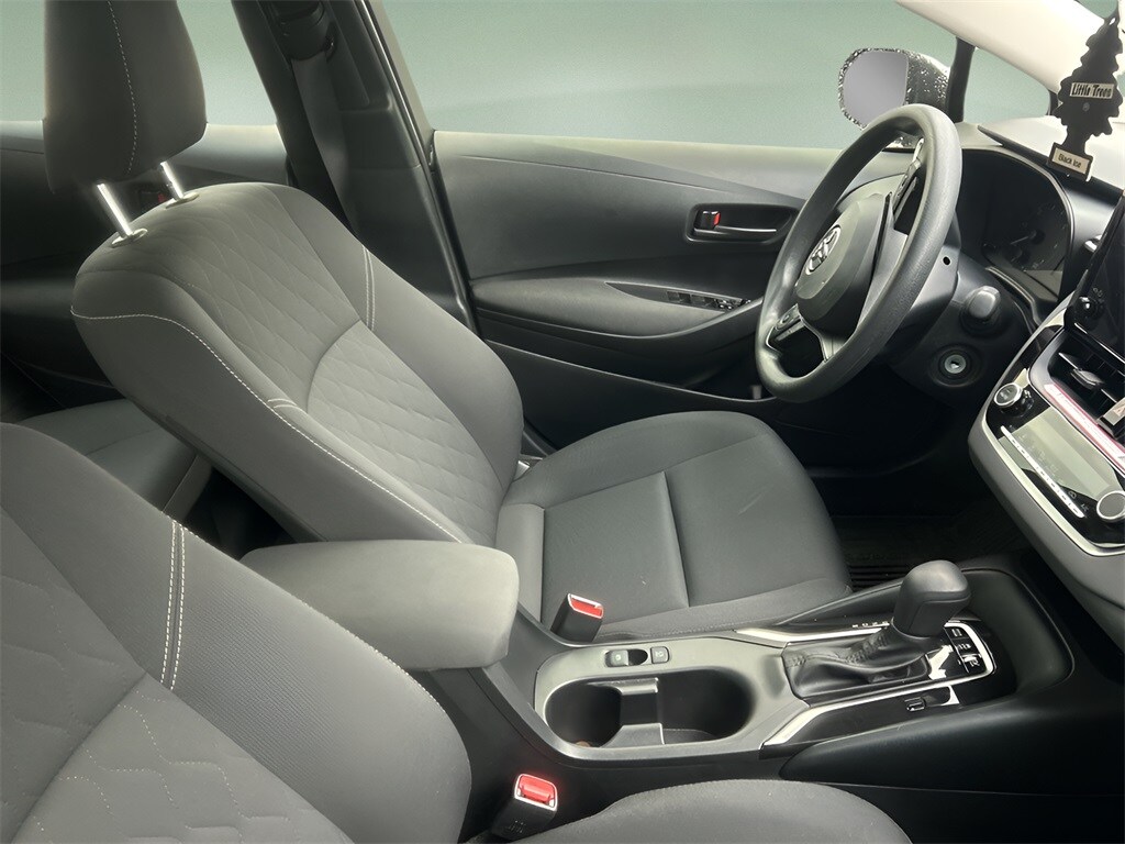 2025 Toyota Corolla Hybrid LE photo 3