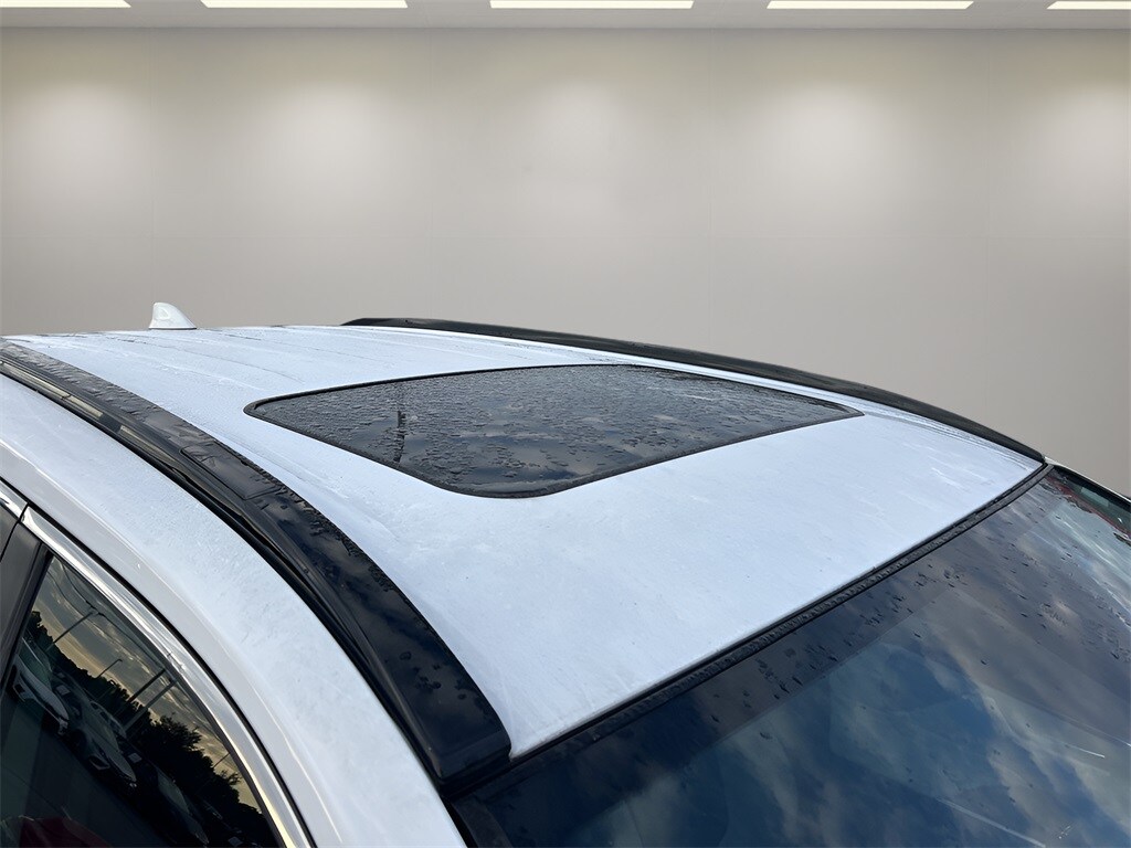 2024 Toyota RAV4 XLE photo 3