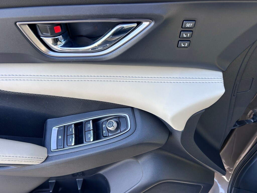 2021 Subaru Ascent Limited photo 2