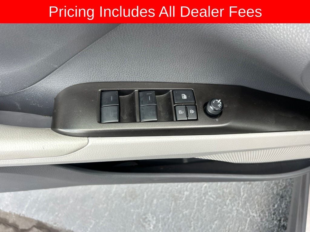 Used 2022 Toyota Camry SE Sedan