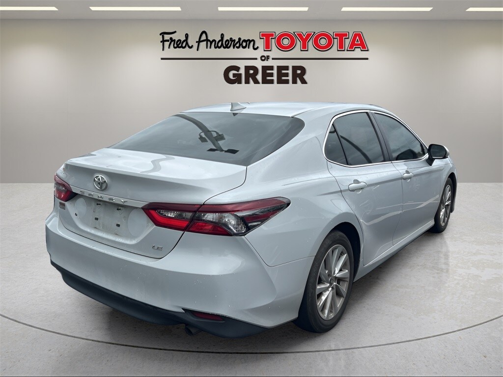 2023 Toyota Camry LE photo 4