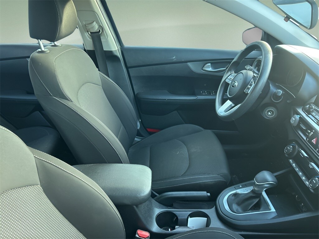 2019 Kia Forte LXS photo 3