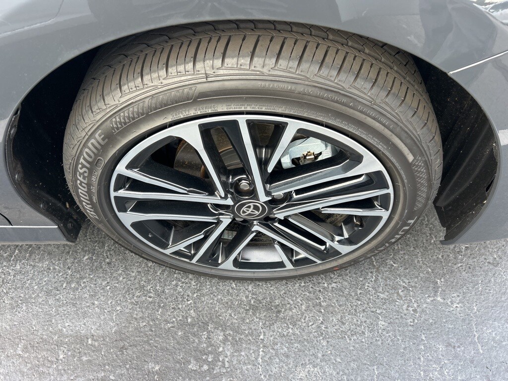 2025 Toyota Camry XLE photo 2
