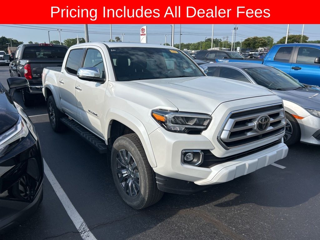 2023 Toyota Tacoma Limited Double Cab 4WD V6 Auto Short Bed's photo