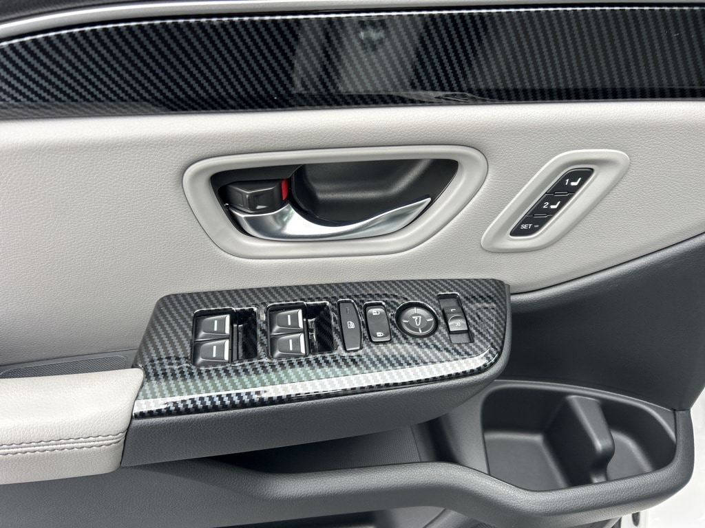 Used 2025 Honda Pilot Touring SUV