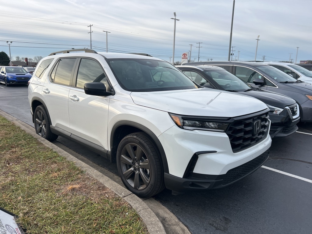2025 Honda Pilot Sport's photo