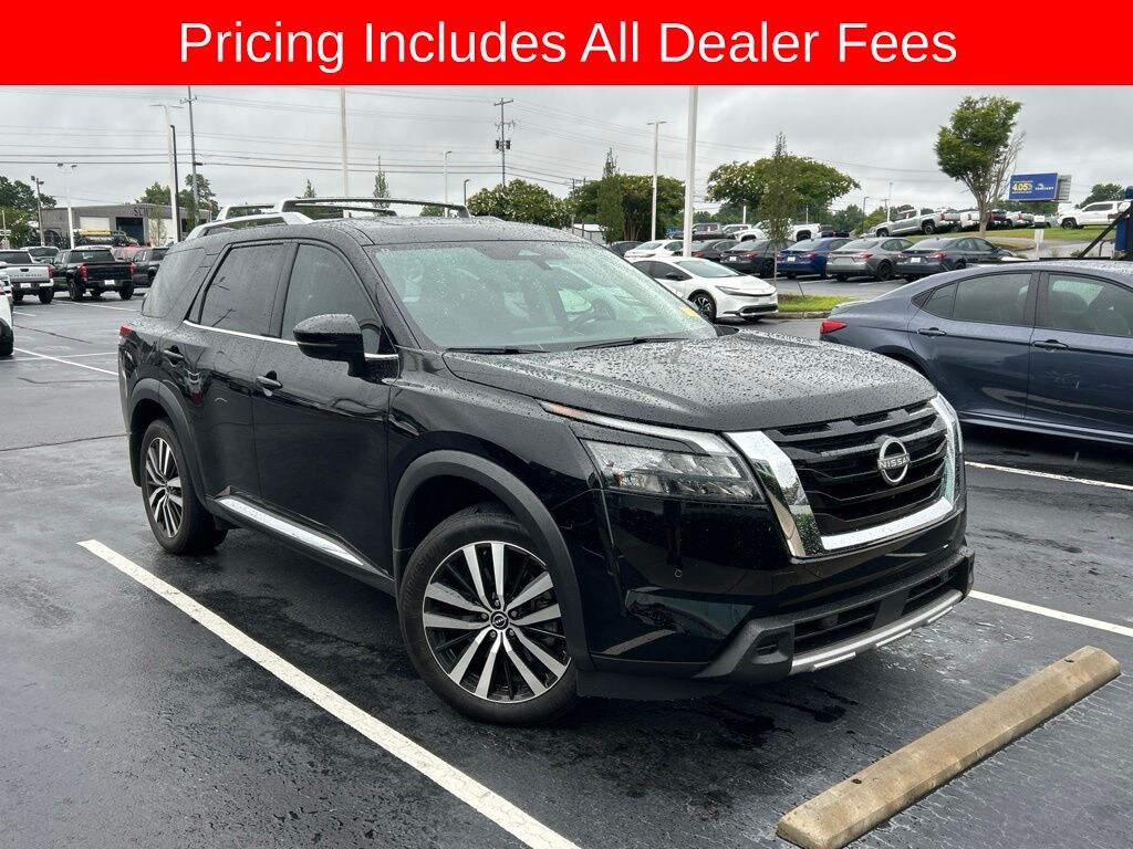 Used 2025 Nissan Pathfinder Platinum SUV