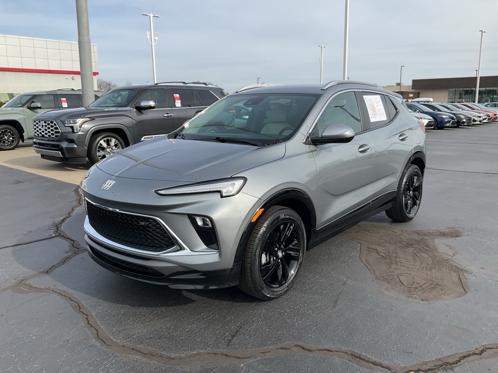 2024 Buick Encore GX Sport Touring's photo