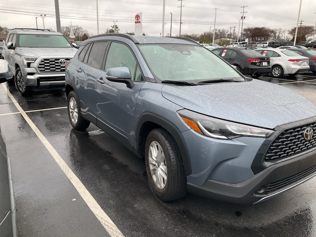Used 2024 Toyota Corolla Cross LE SUV