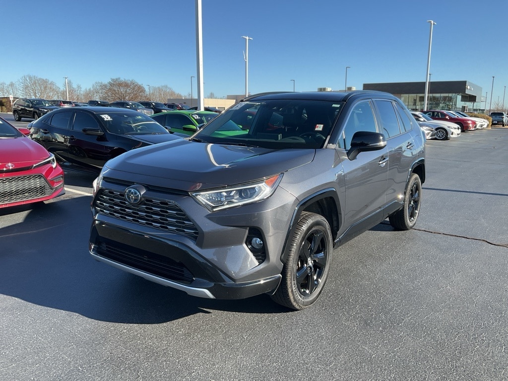 2019 Toyota RAV4 XSE's photo