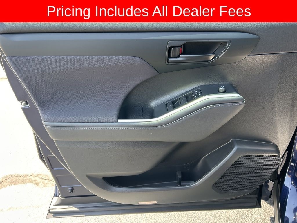 Used 2023 Toyota Highlander L SUV